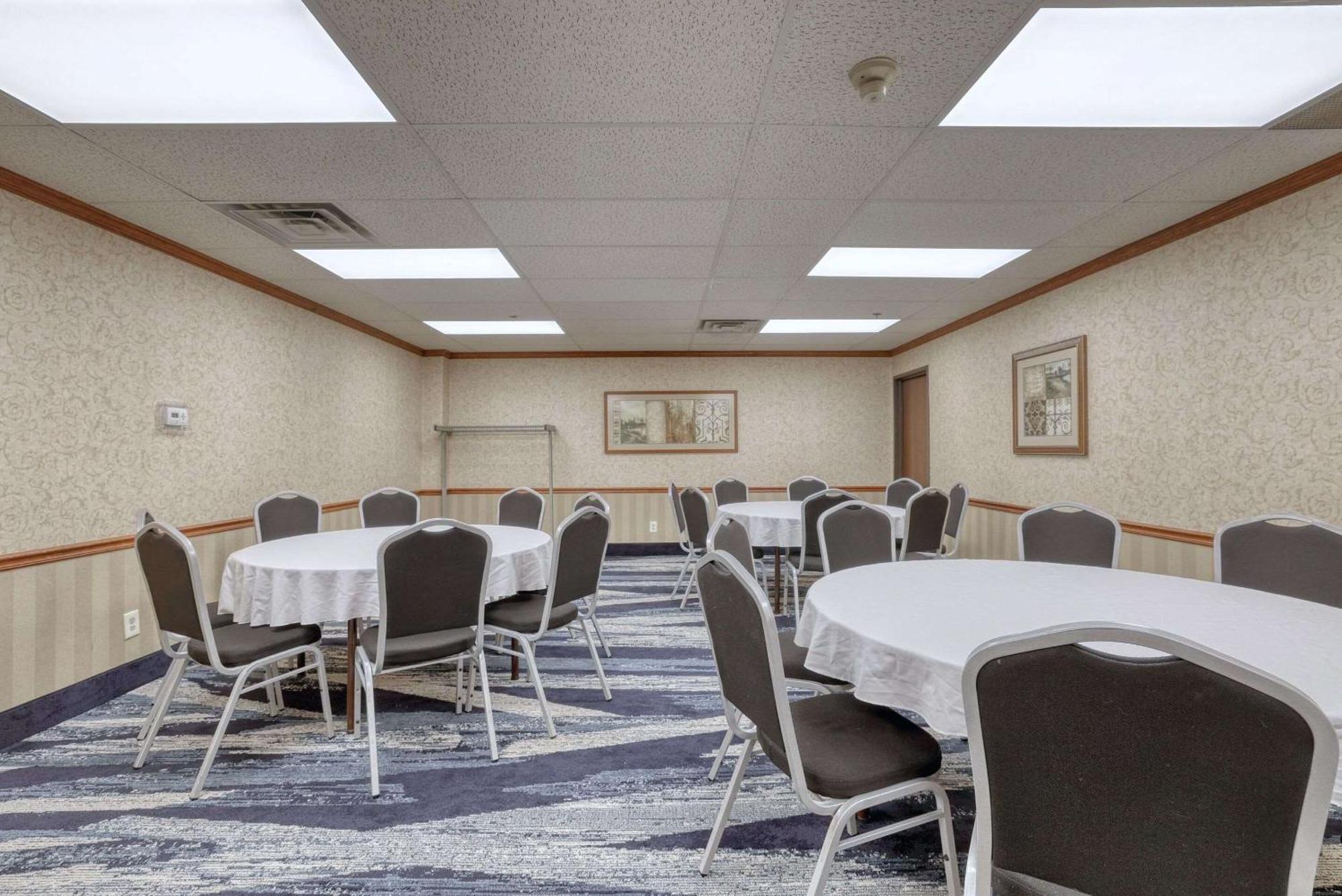 Comfort Suites Appleton Airport Dış mekan fotoğraf